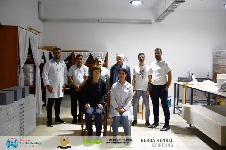 Visit of Gerda Henkel Stiftung staff to Paper restoration workshop project